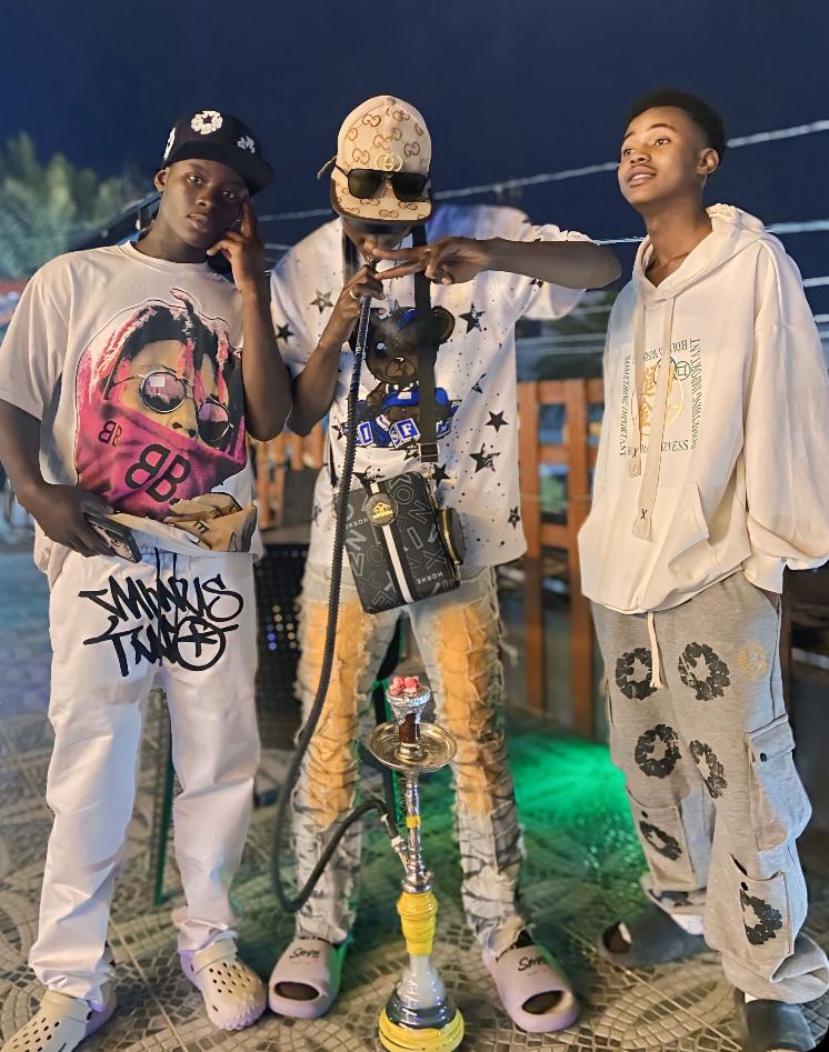 ���� ���_vN3MU